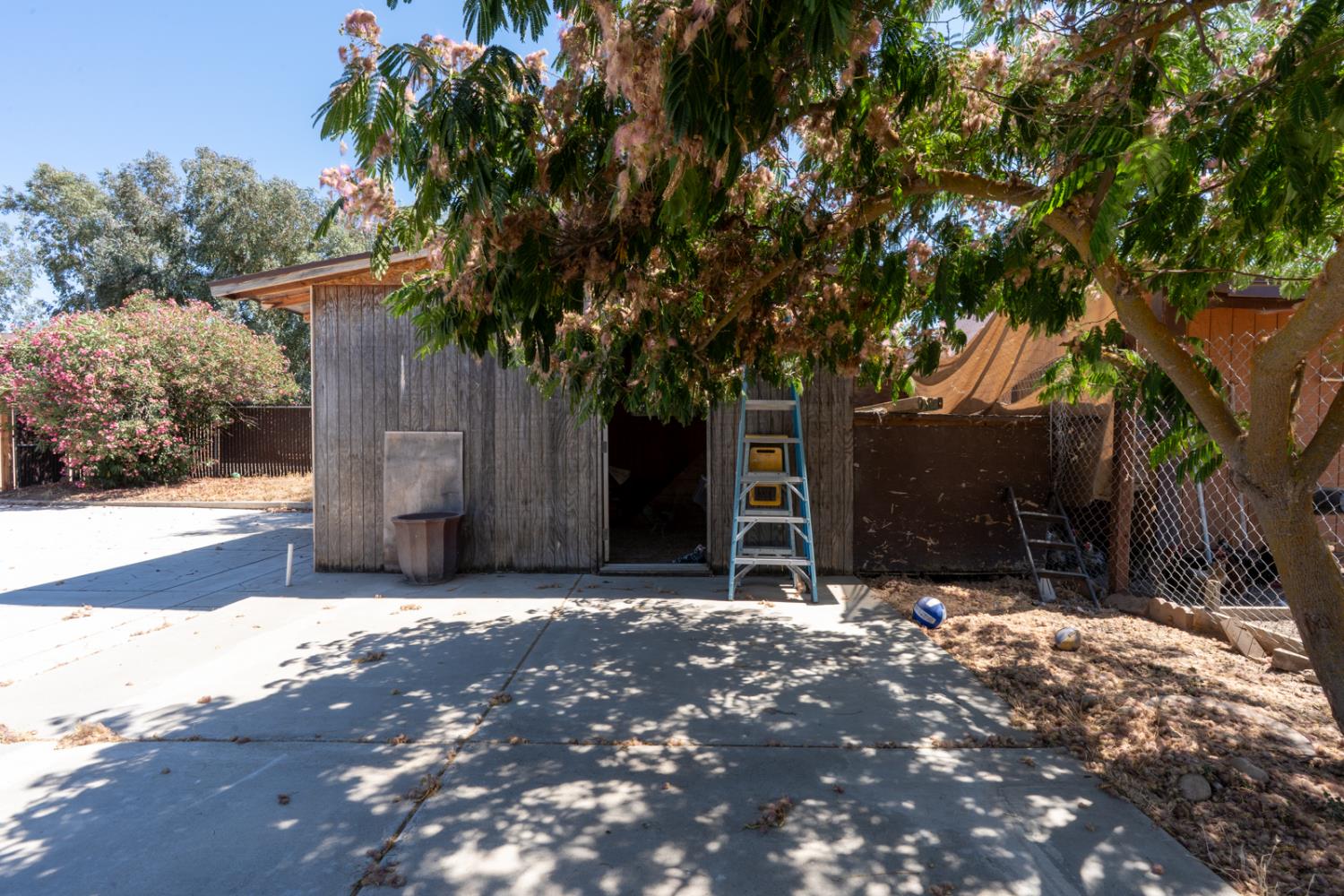 16448 Monreal Rd, Madera, CA 93636