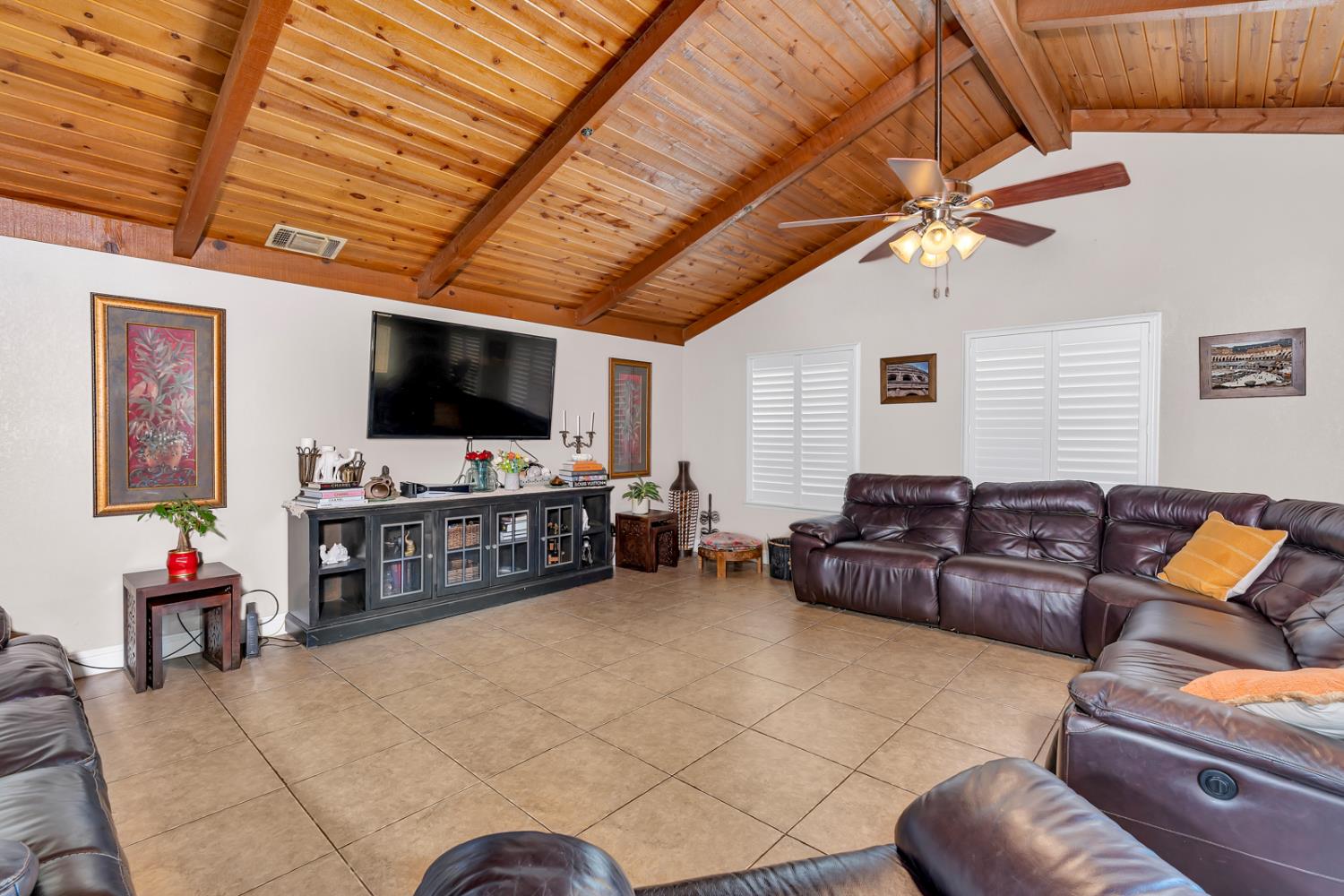 16448 Monreal Rd, Madera, CA 93636