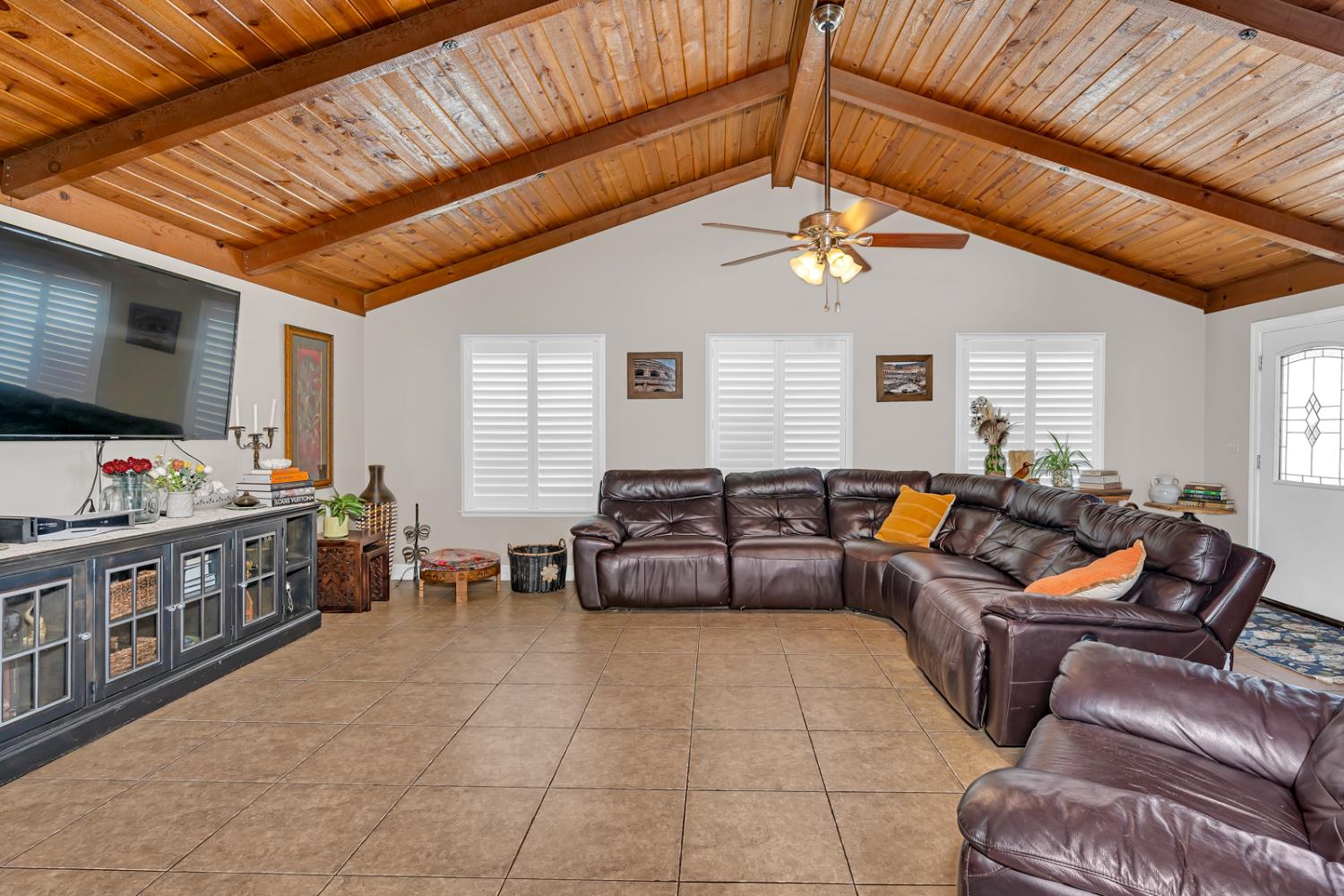 16448 Monreal Rd, Madera, CA 93636
