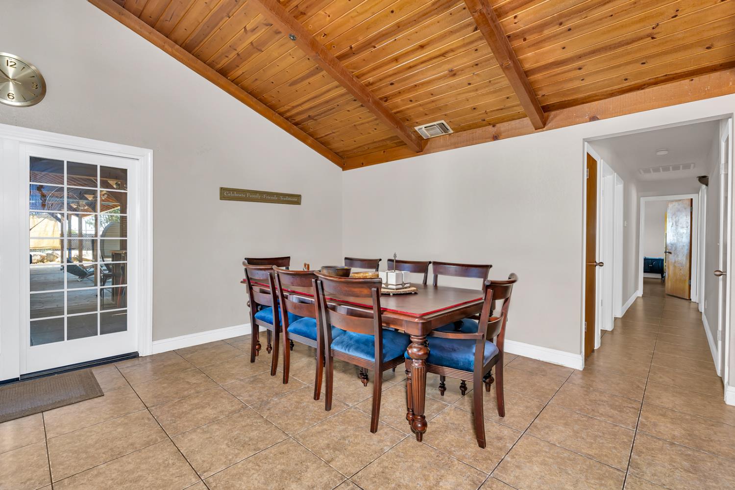 16448 Monreal Rd, Madera, CA 93636