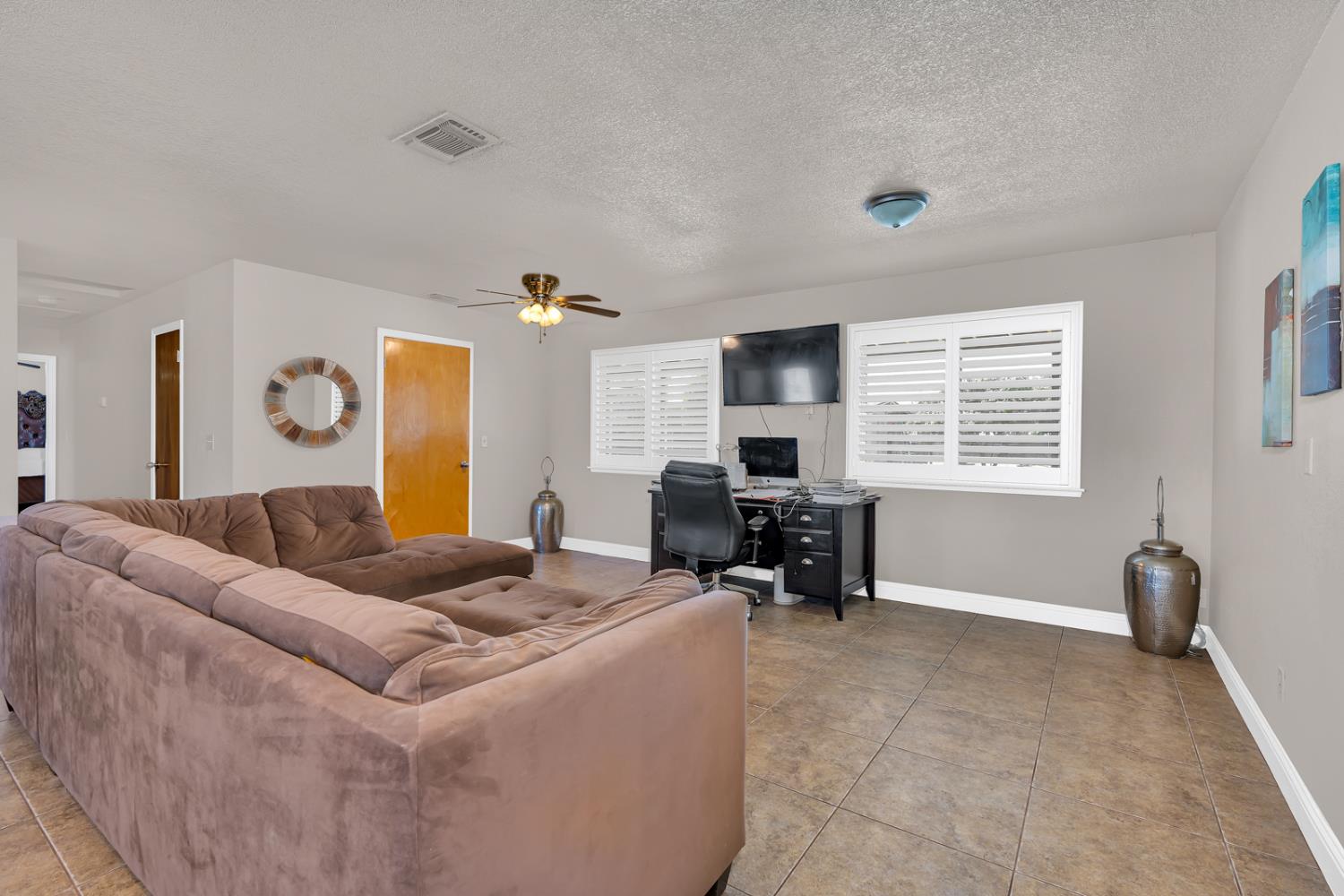 16448 Monreal Rd, Madera, CA 93636