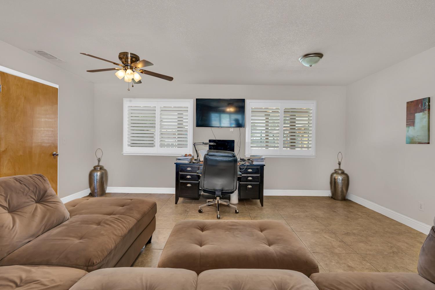 16448 Monreal Rd, Madera, CA 93636