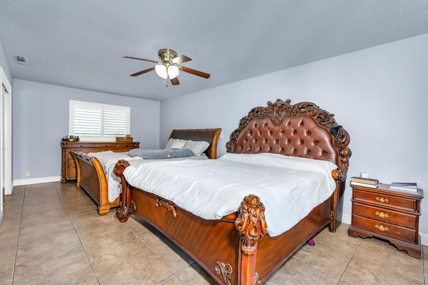 16448 Monreal Rd, Madera, CA 93636