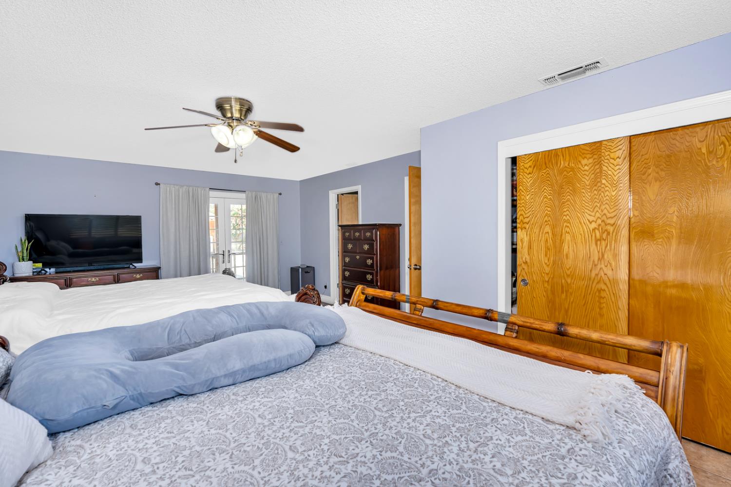 16448 Monreal Rd, Madera, CA 93636