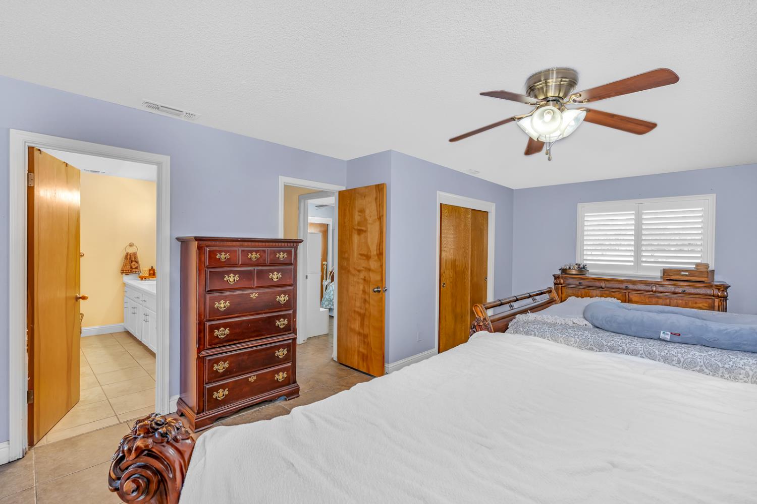 16448 Monreal Rd, Madera, CA 93636