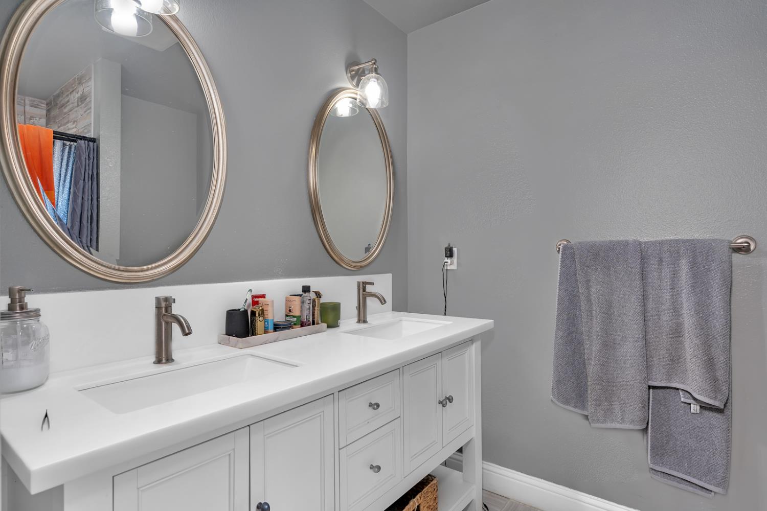 16448 Monreal Rd, Madera, CA 93636