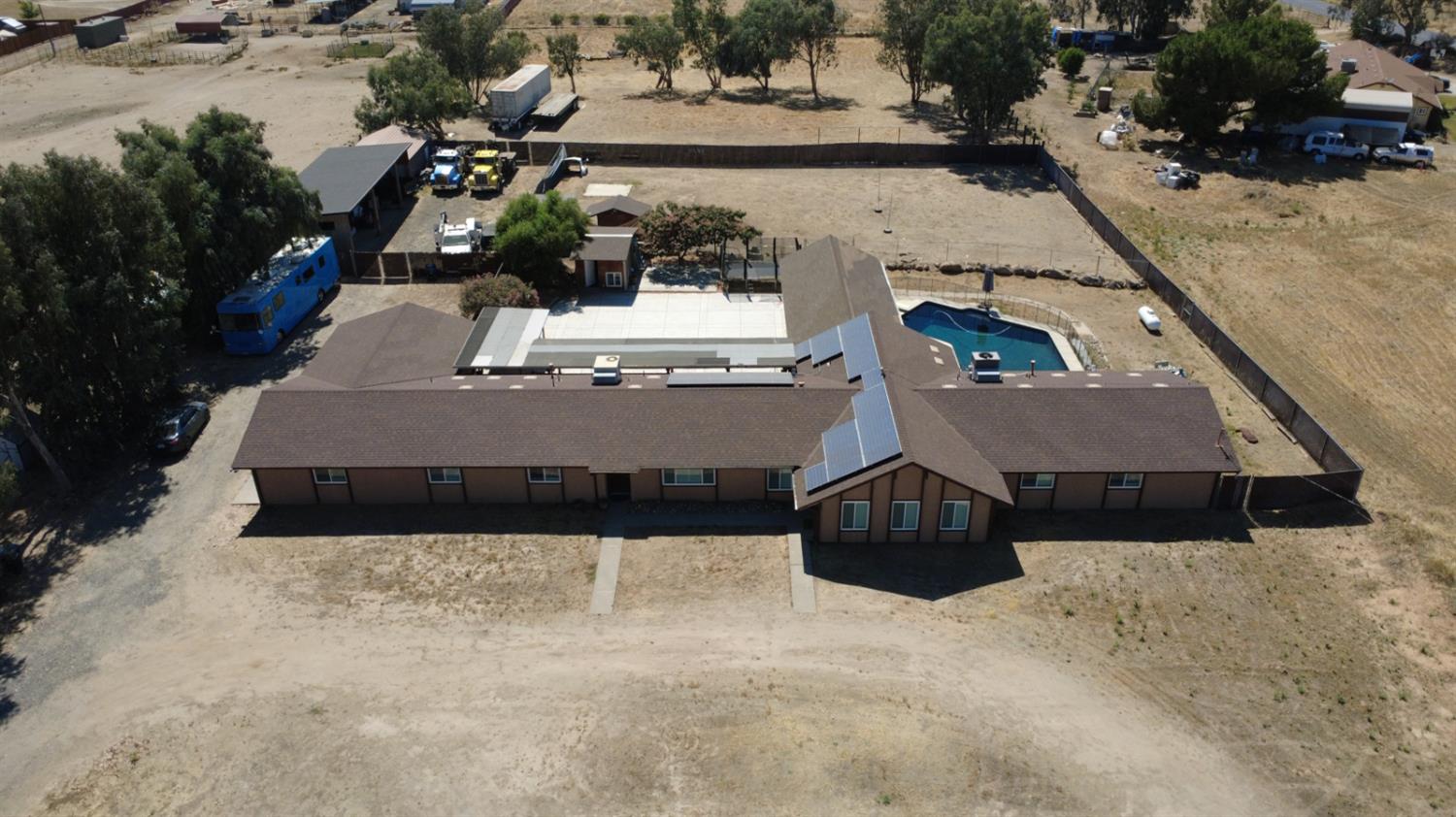 16448 Monreal Rd, Madera, CA 93636