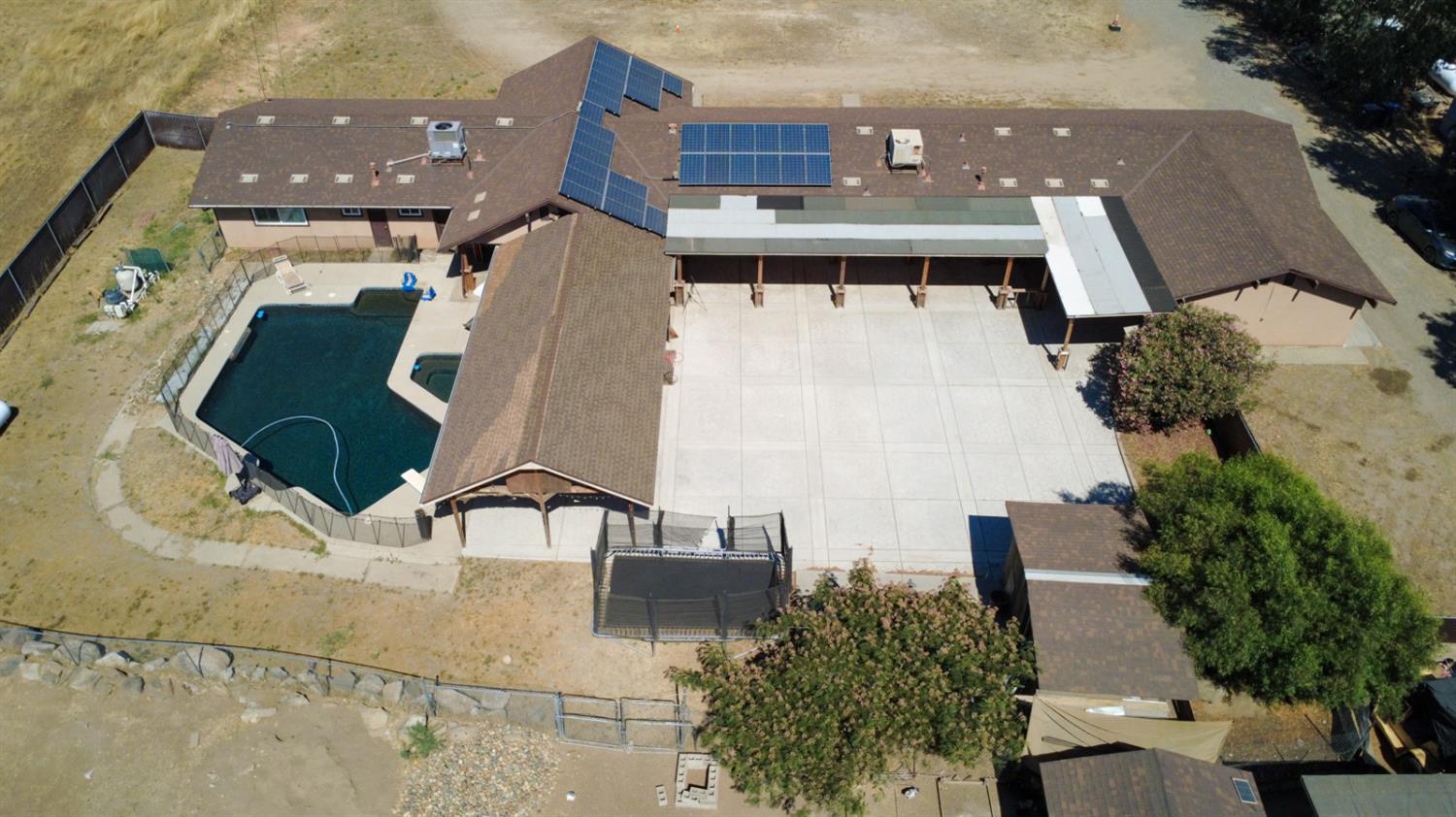 16448 Monreal Rd, Madera, CA 93636