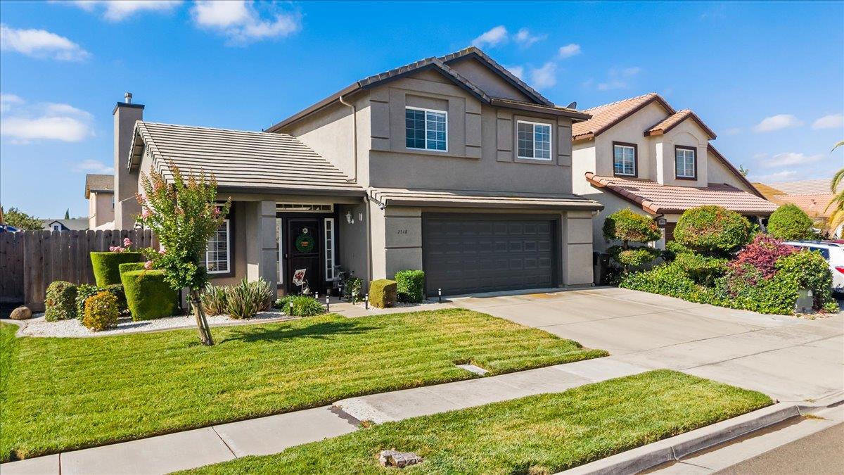 2518 Novi Dr, Riverbank, CA 95367