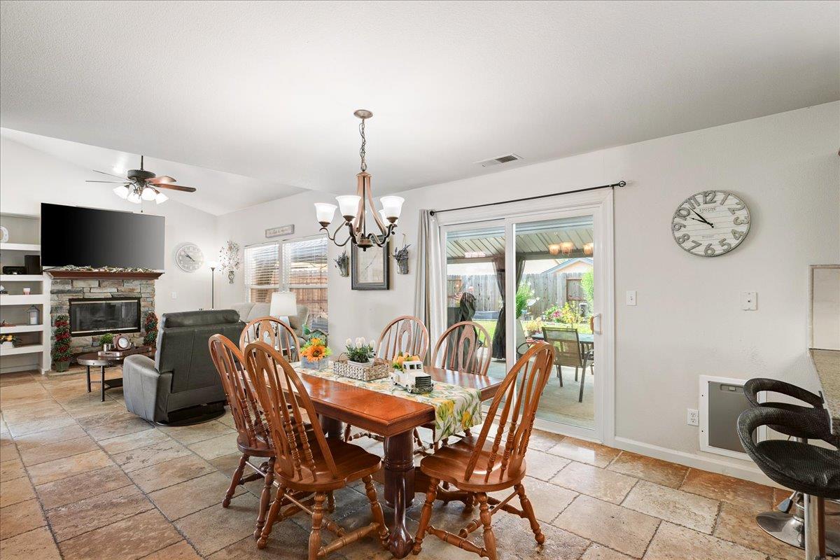 2518 Novi Dr, Riverbank, CA 95367