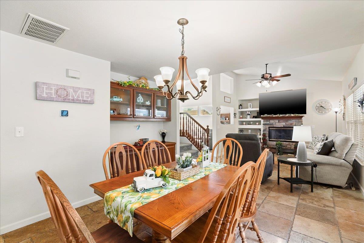 2518 Novi Dr, Riverbank, CA 95367