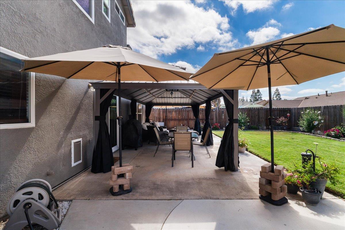 2518 Novi Dr, Riverbank, CA 95367