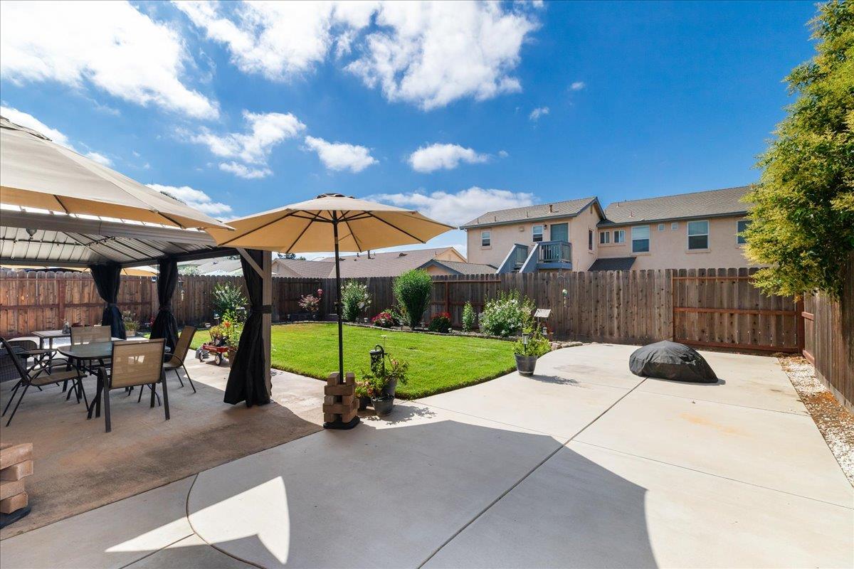 2518 Novi Dr, Riverbank, CA 95367