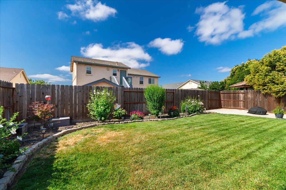 2518 Novi Dr, Riverbank, CA 95367