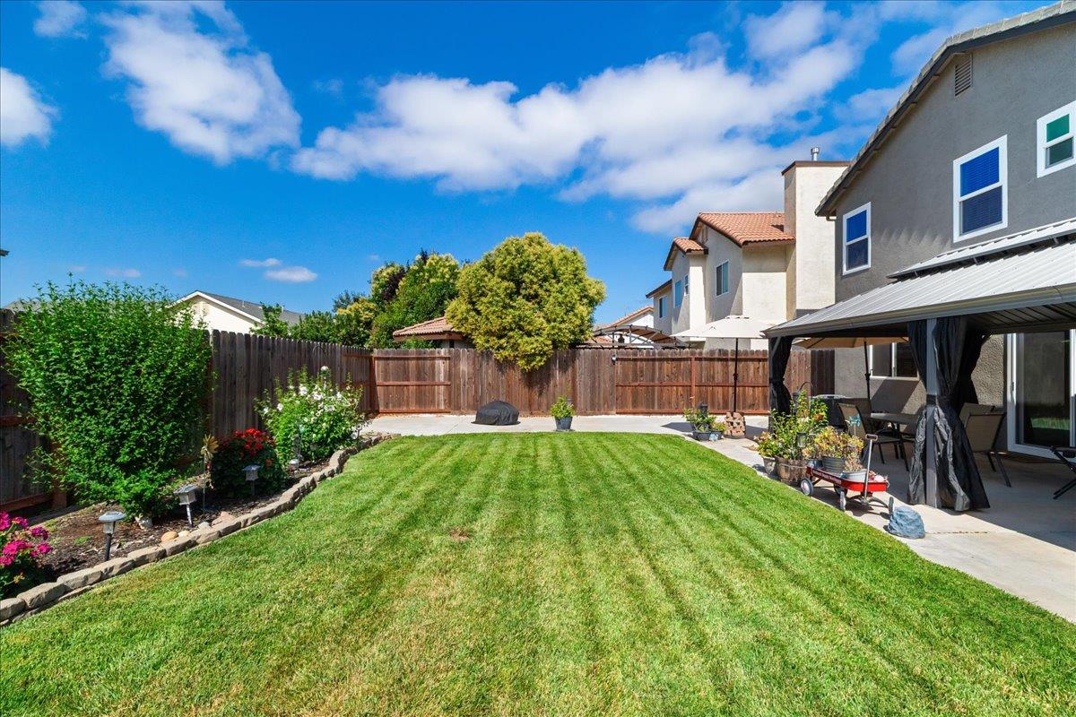 2518 Novi Dr, Riverbank, CA 95367