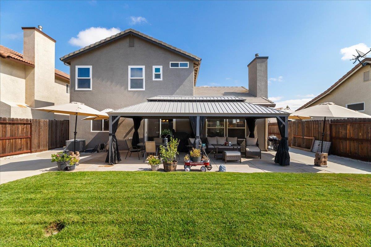 2518 Novi Dr, Riverbank, CA 95367