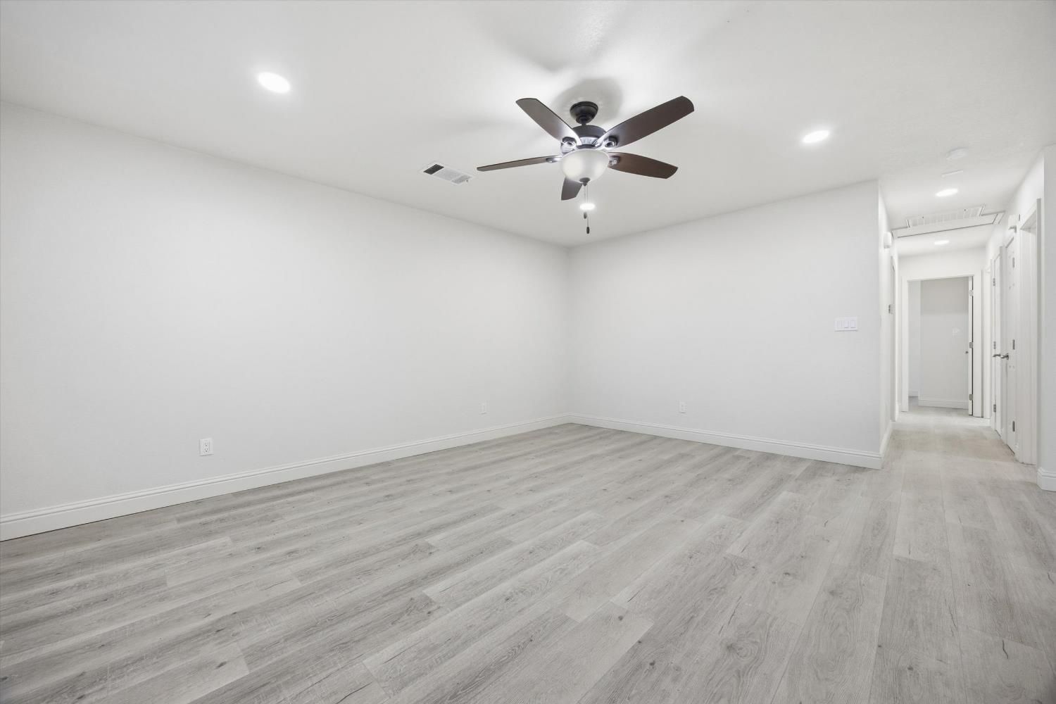 840 Holiday Way, Chowchilla, CA 93610