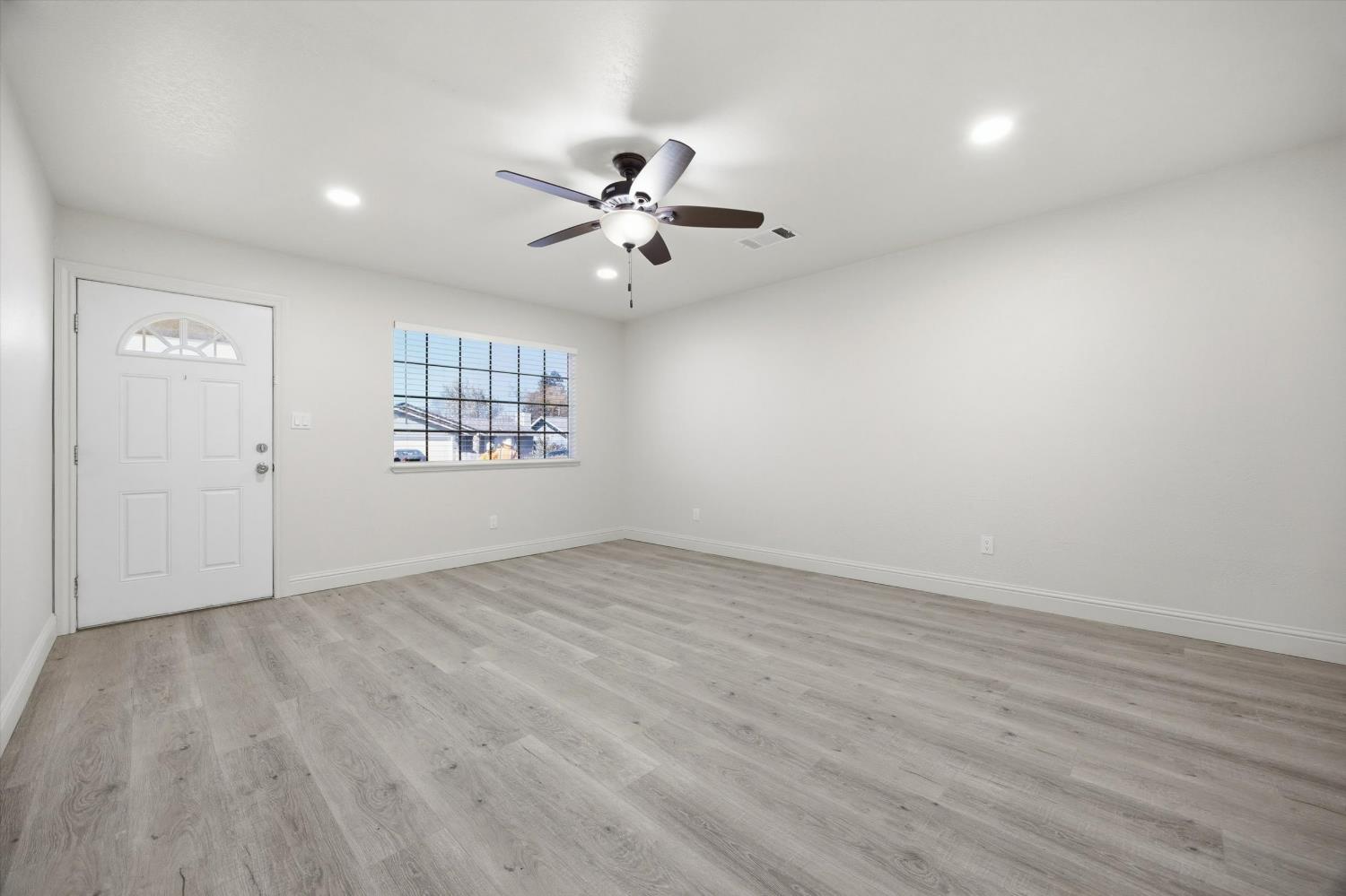840 Holiday Way, Chowchilla, CA 93610