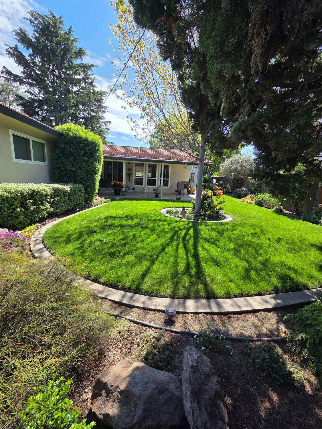 631 Baker Dr, Ripon, CA 95366