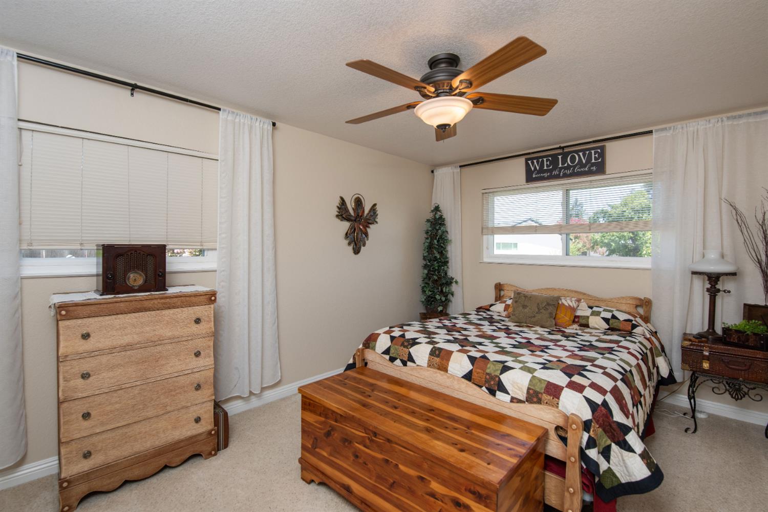 631 Baker Dr, Ripon, CA 95366