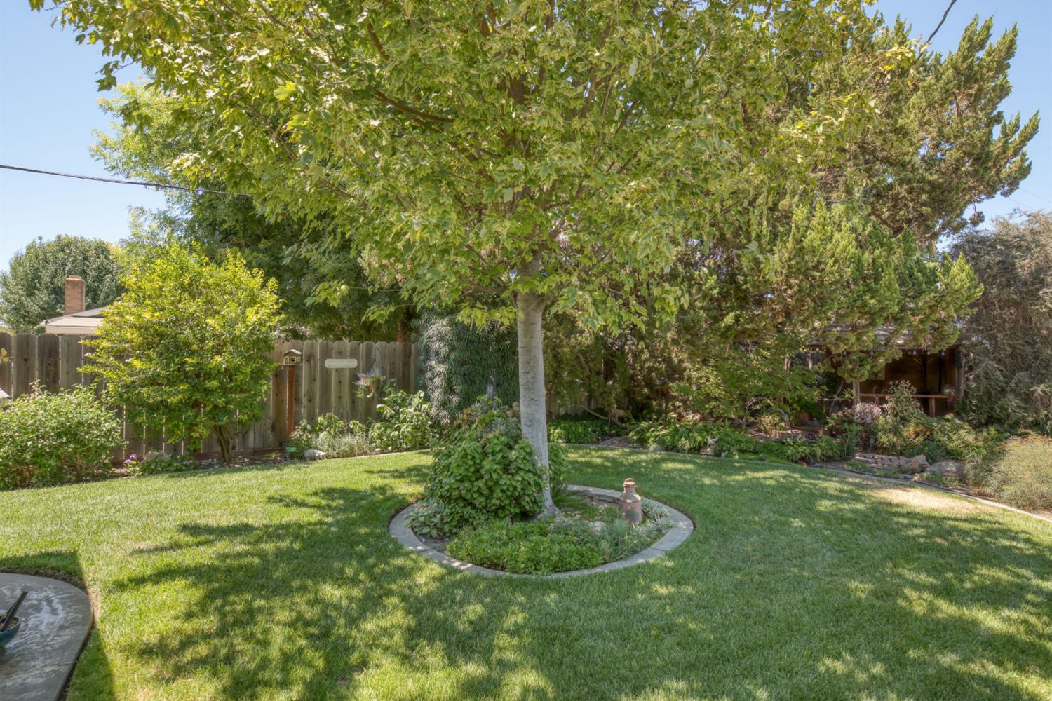 631 Baker Dr, Ripon, CA 95366