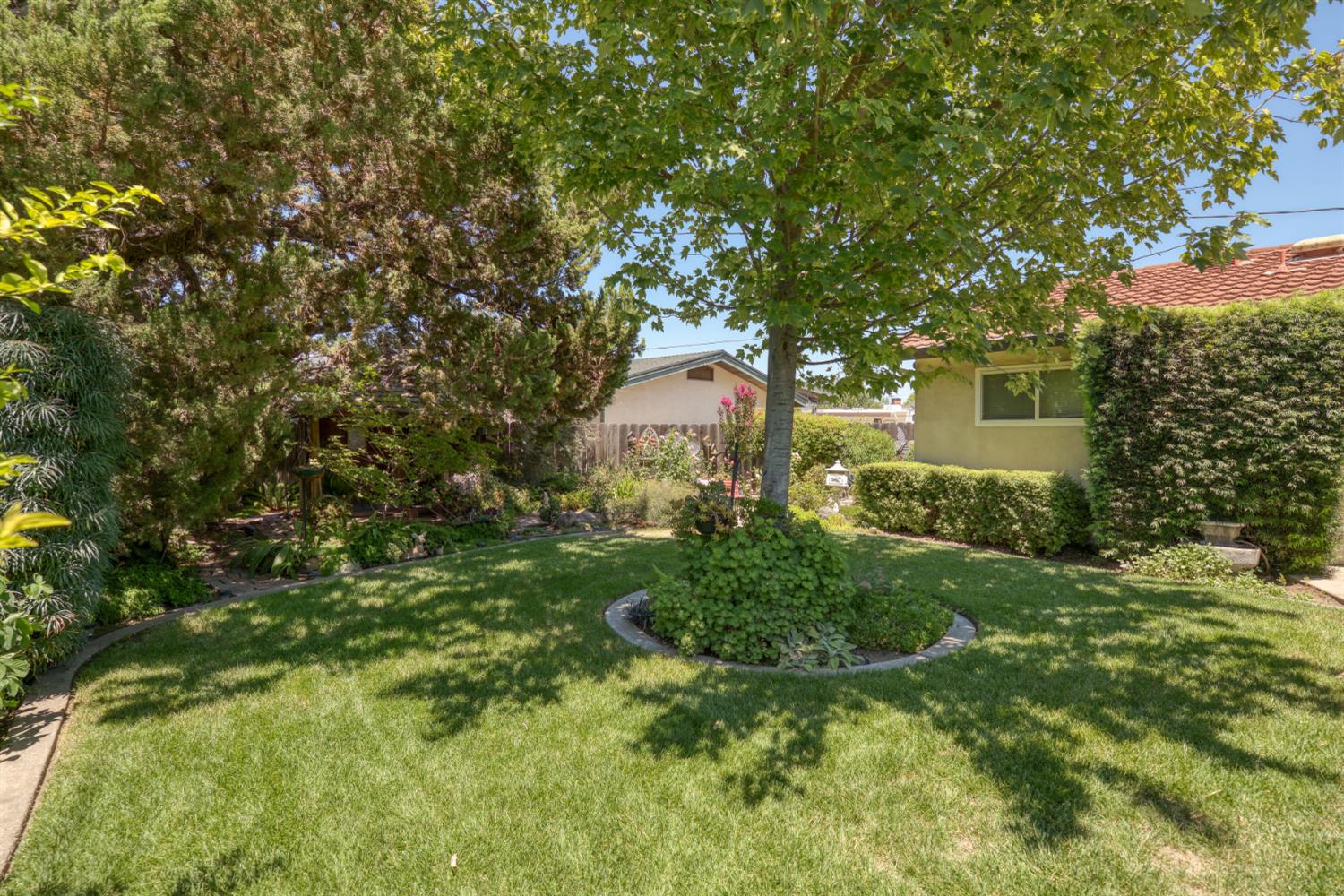 631 Baker Dr, Ripon, CA 95366