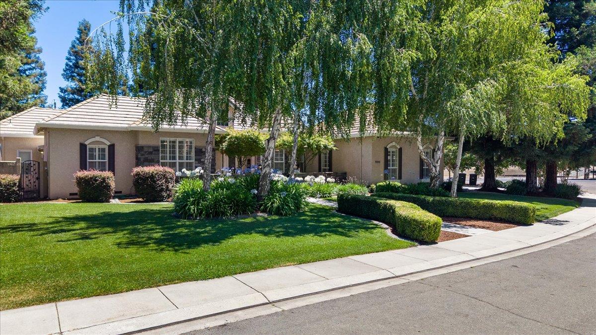9900 Country Oak Ct, Oakdale, CA 95361