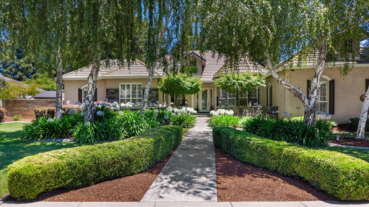 9900 Country Oak Ct, Oakdale, CA 95361