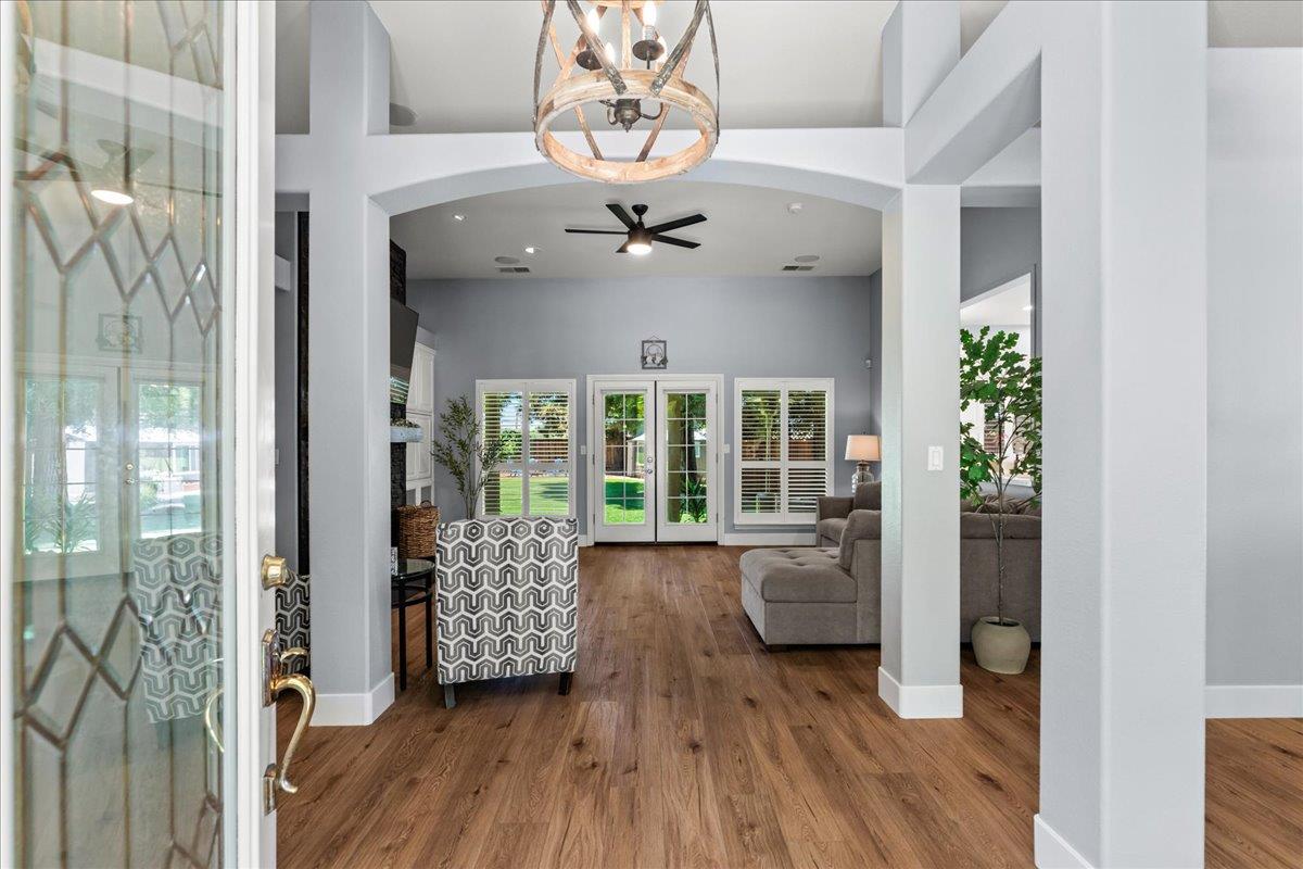 9900 Country Oak Ct, Oakdale, CA 95361