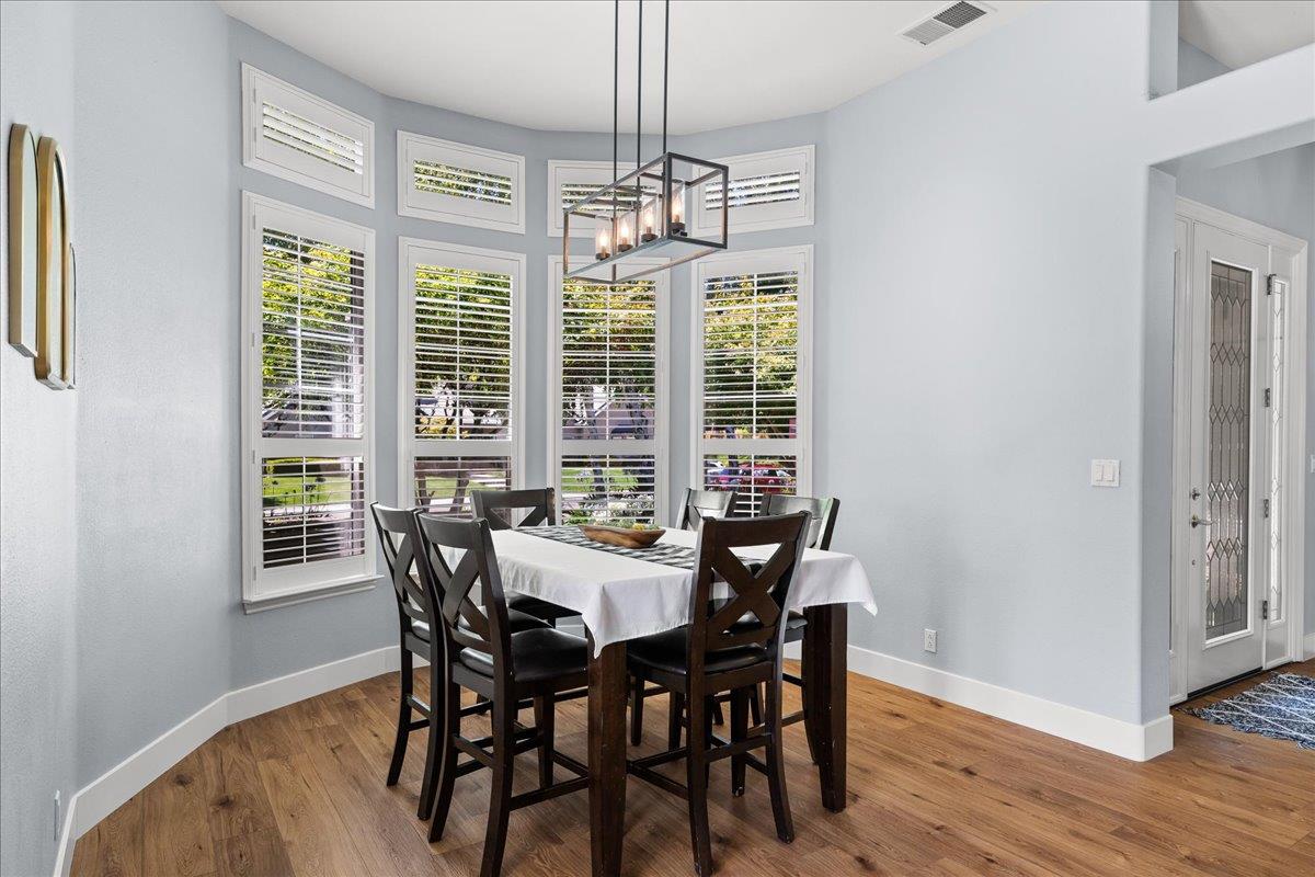 9900 Country Oak Ct, Oakdale, CA 95361