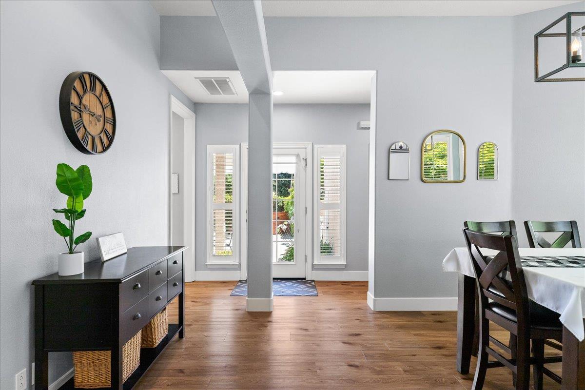 9900 Country Oak Ct, Oakdale, CA 95361