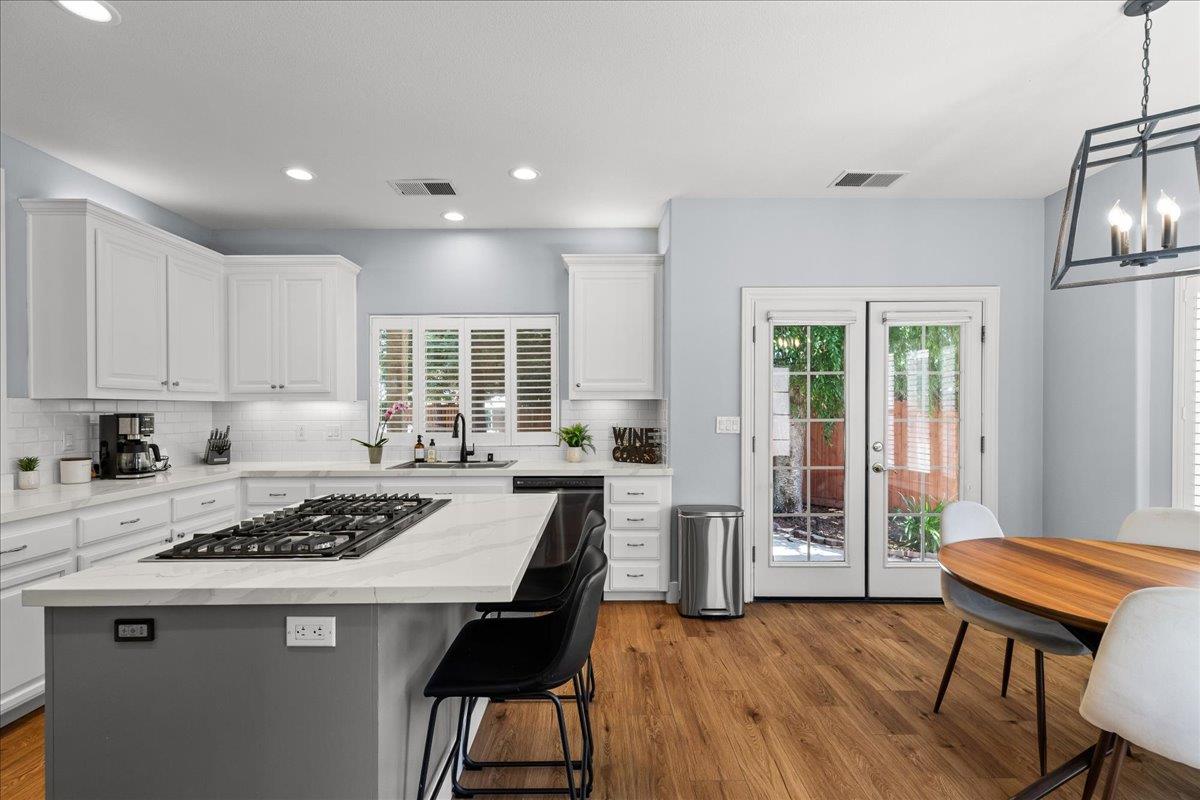 9900 Country Oak Ct, Oakdale, CA 95361
