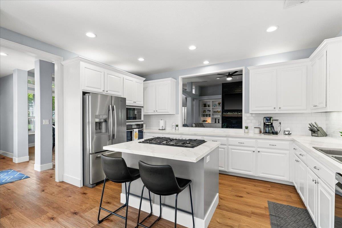 9900 Country Oak Ct, Oakdale, CA 95361