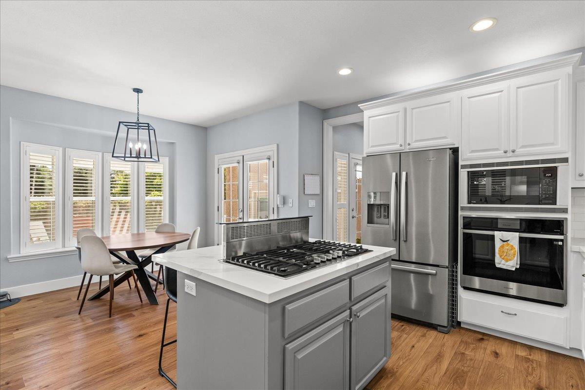 9900 Country Oak Ct, Oakdale, CA 95361