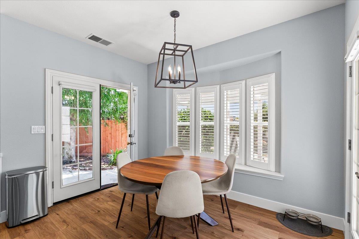 9900 Country Oak Ct, Oakdale, CA 95361