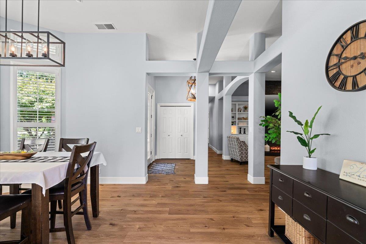 9900 Country Oak Ct, Oakdale, CA 95361