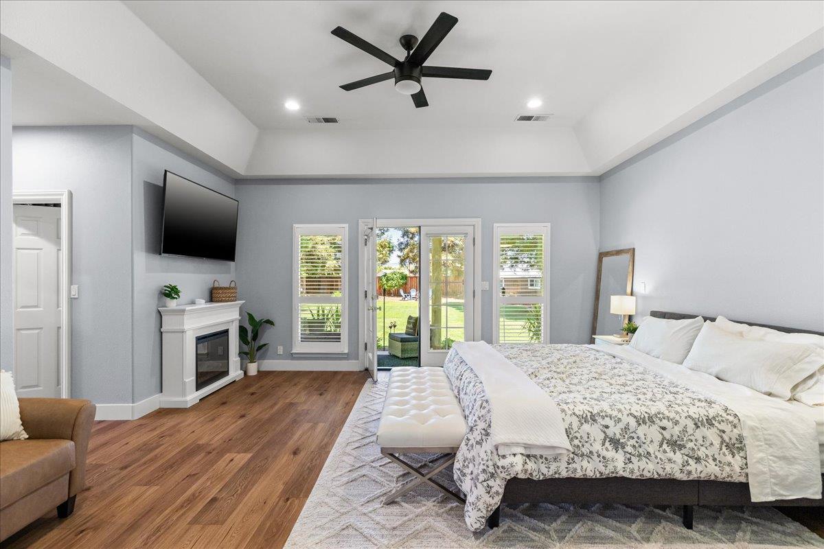 9900 Country Oak Ct, Oakdale, CA 95361