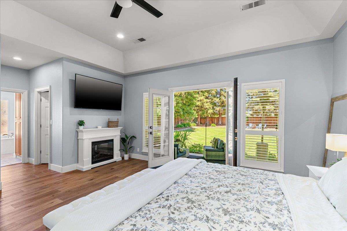 9900 Country Oak Ct, Oakdale, CA 95361