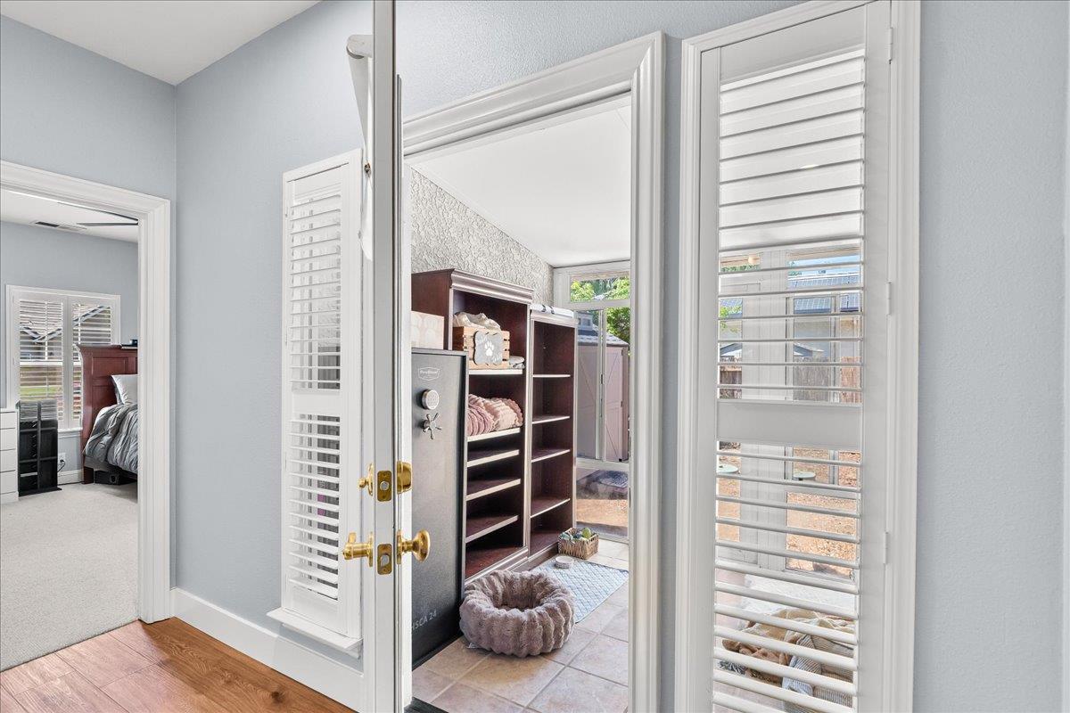 9900 Country Oak Ct, Oakdale, CA 95361