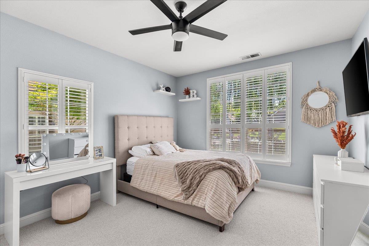 9900 Country Oak Ct, Oakdale, CA 95361