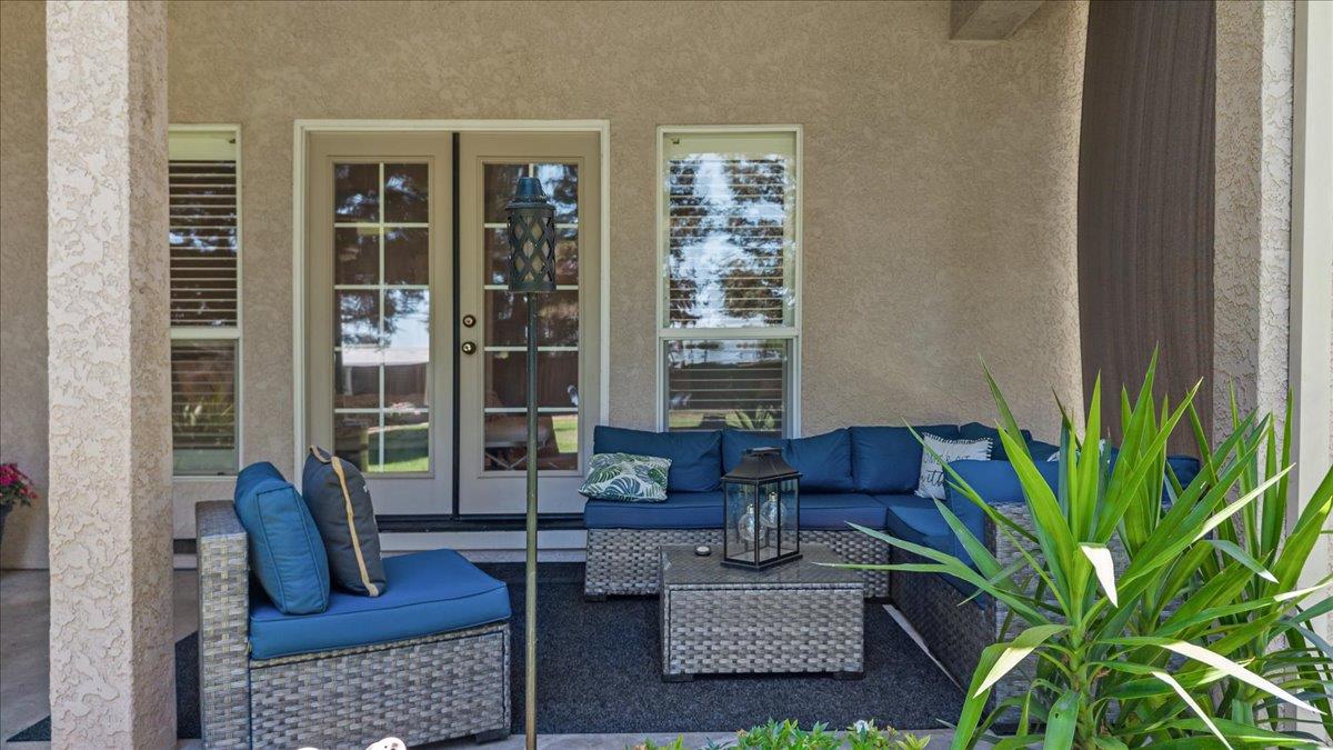9900 Country Oak Ct, Oakdale, CA 95361