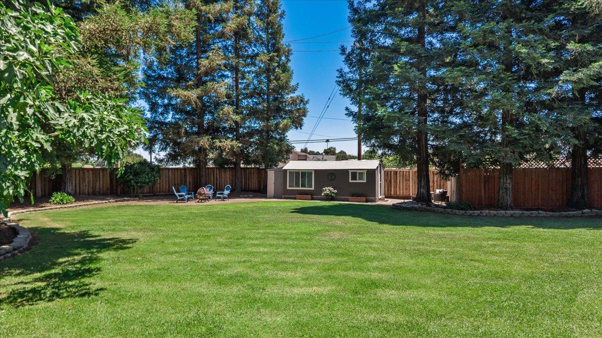 9900 Country Oak Ct, Oakdale, CA 95361