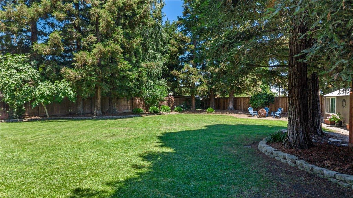 9900 Country Oak Ct, Oakdale, CA 95361