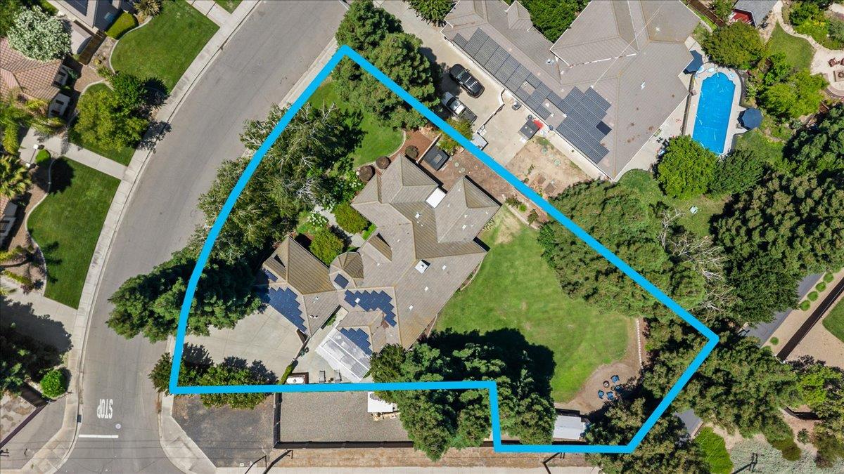 9900 Country Oak Ct, Oakdale, CA 95361