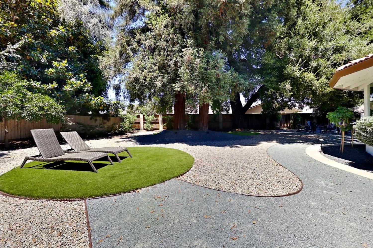 909 Newcastle Ct, Modesto, CA 95355