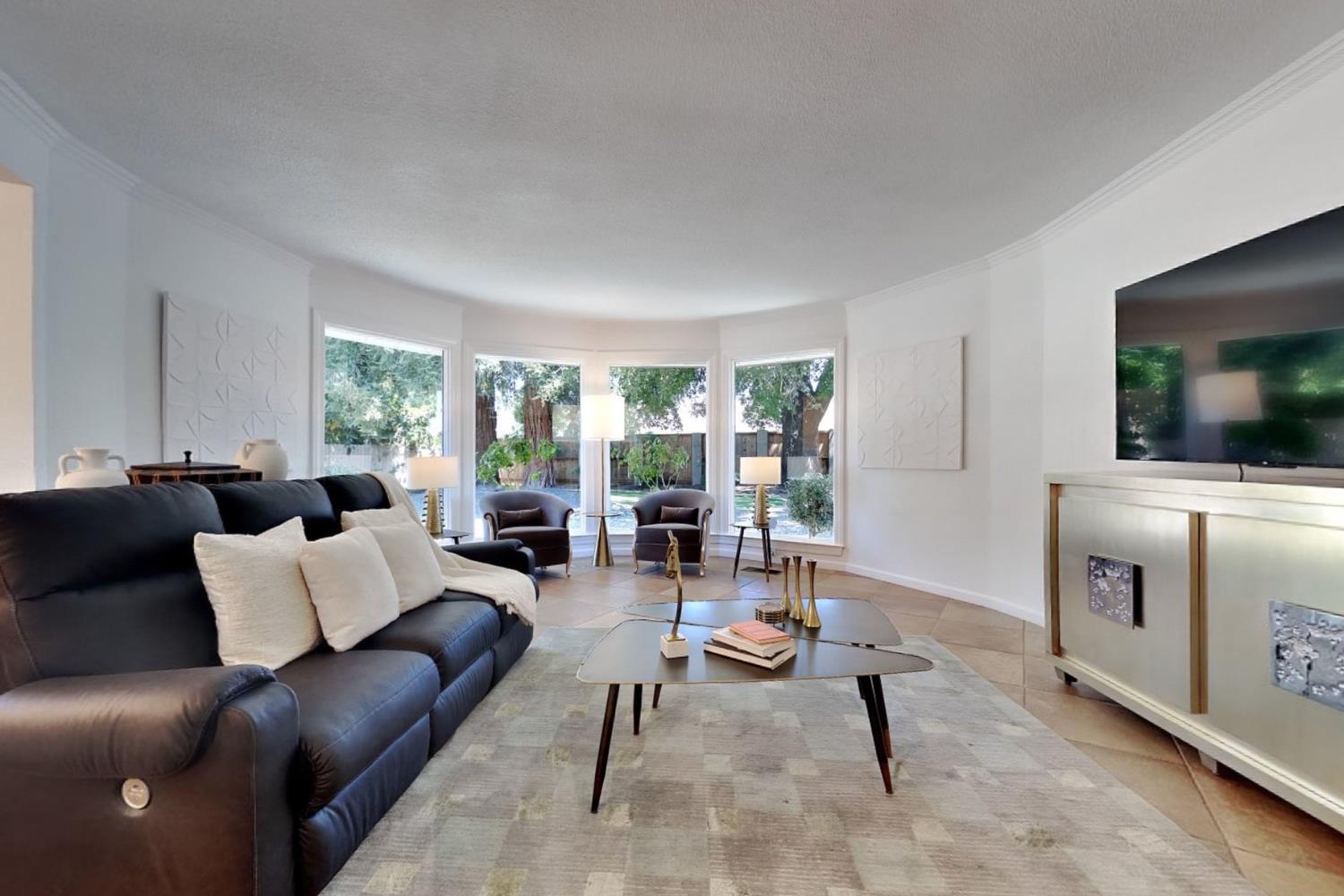 909 Newcastle Ct, Modesto, CA 95355