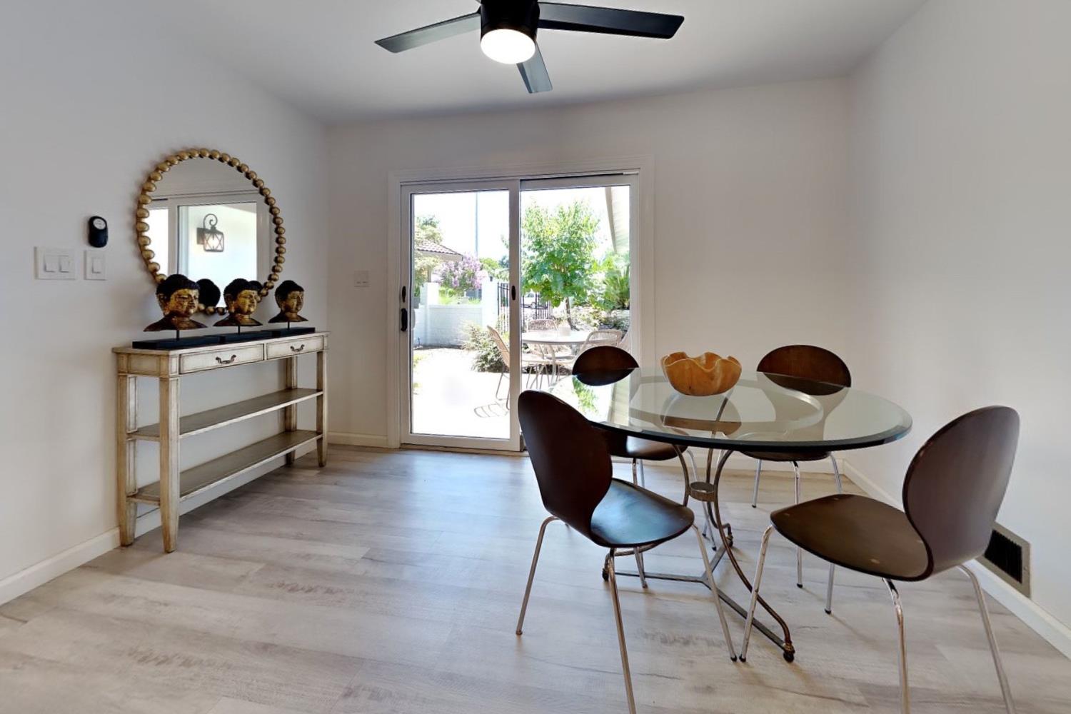 909 Newcastle Ct, Modesto, CA 95355
