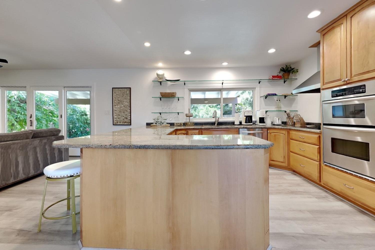 909 Newcastle Ct, Modesto, CA 95355