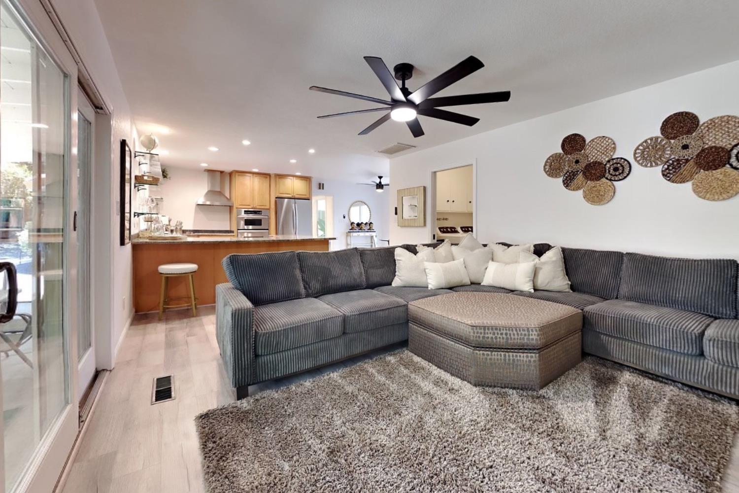 909 Newcastle Ct, Modesto, CA 95355