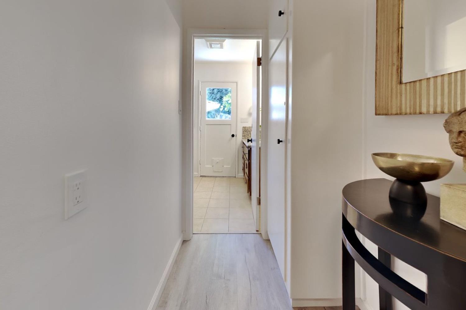 909 Newcastle Ct, Modesto, CA 95355